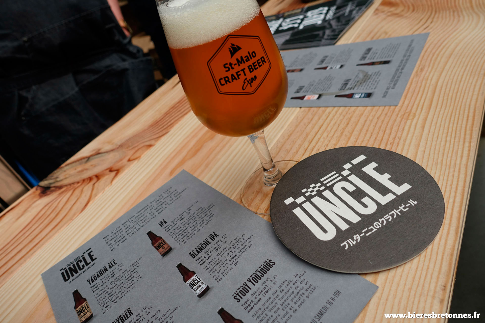 Dégustation d'une bière UNCLE : très agréable !